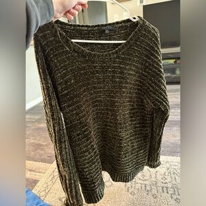 Green Cyrus sweater, size M